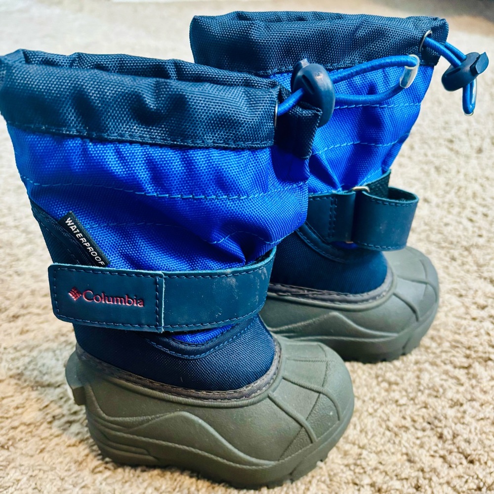 Columbia Kids Navy and Gray Snow Boots